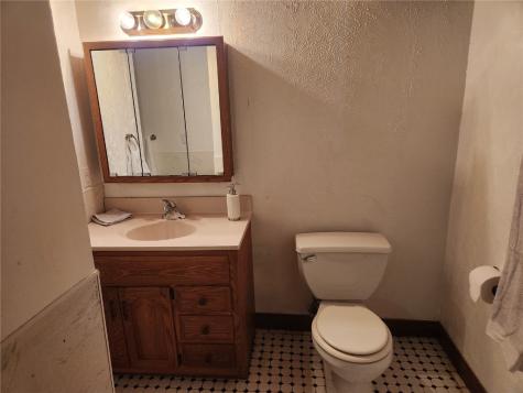 4523 Regal Avenue NE Cedar Rapids IA 52402