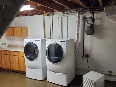 4523 Regal Avenue NE Cedar Rapids IA 52402