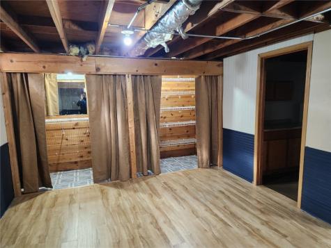 4523 Regal Avenue NE Cedar Rapids IA 52402