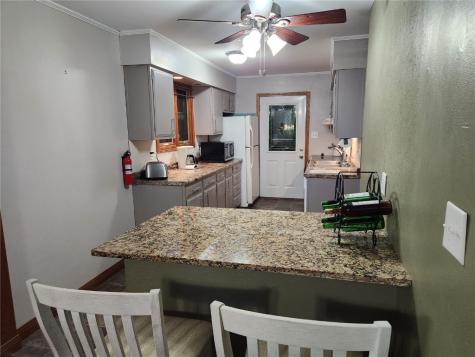 4523 Regal Avenue NE Cedar Rapids IA 52402
