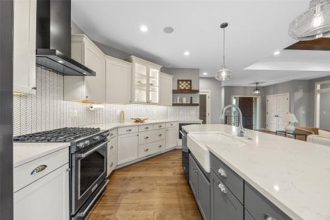 3004 Forrest Meadow Lane Hiawatha IA 52233