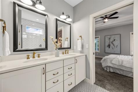 3004 Forrest Meadow Lane Hiawatha IA 52233