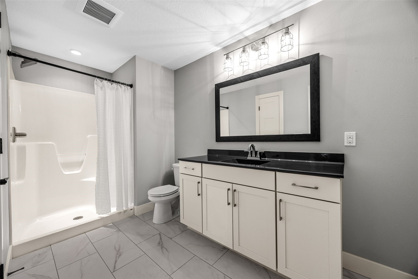 3004 Forrest Meadow Lane Hiawatha IA 52233