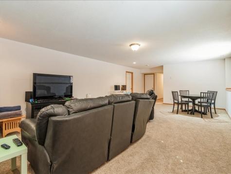 1605 Valentine Drive Marion IA 52302