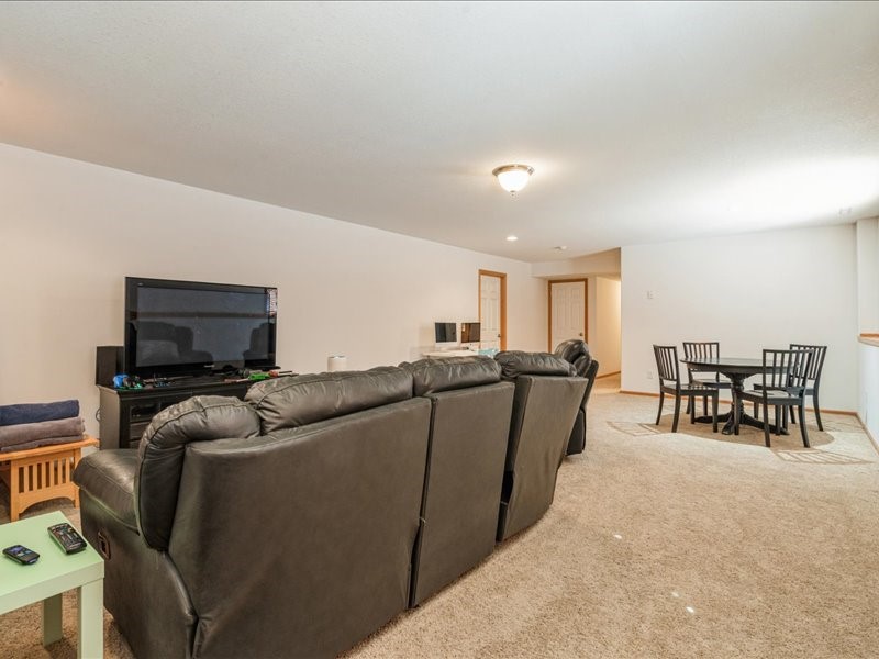 1605 Valentine Drive Marion IA 52302