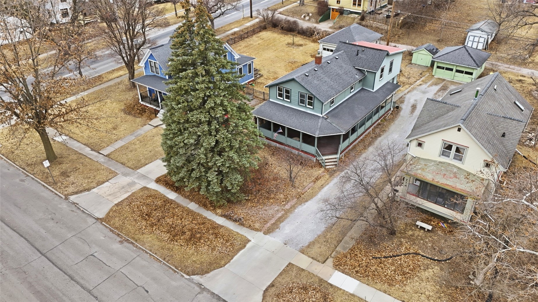 712 Ronalds Street Iowa City IA 52245