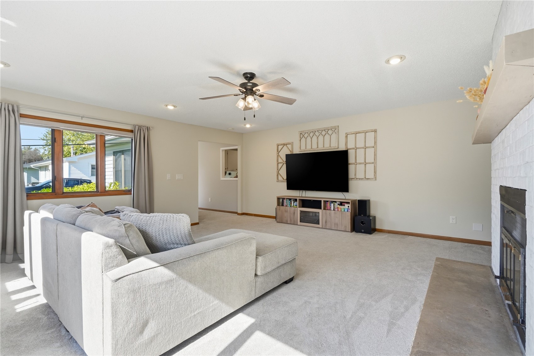 2051 Brookland Drive NE Cedar Rapids IA 52402
