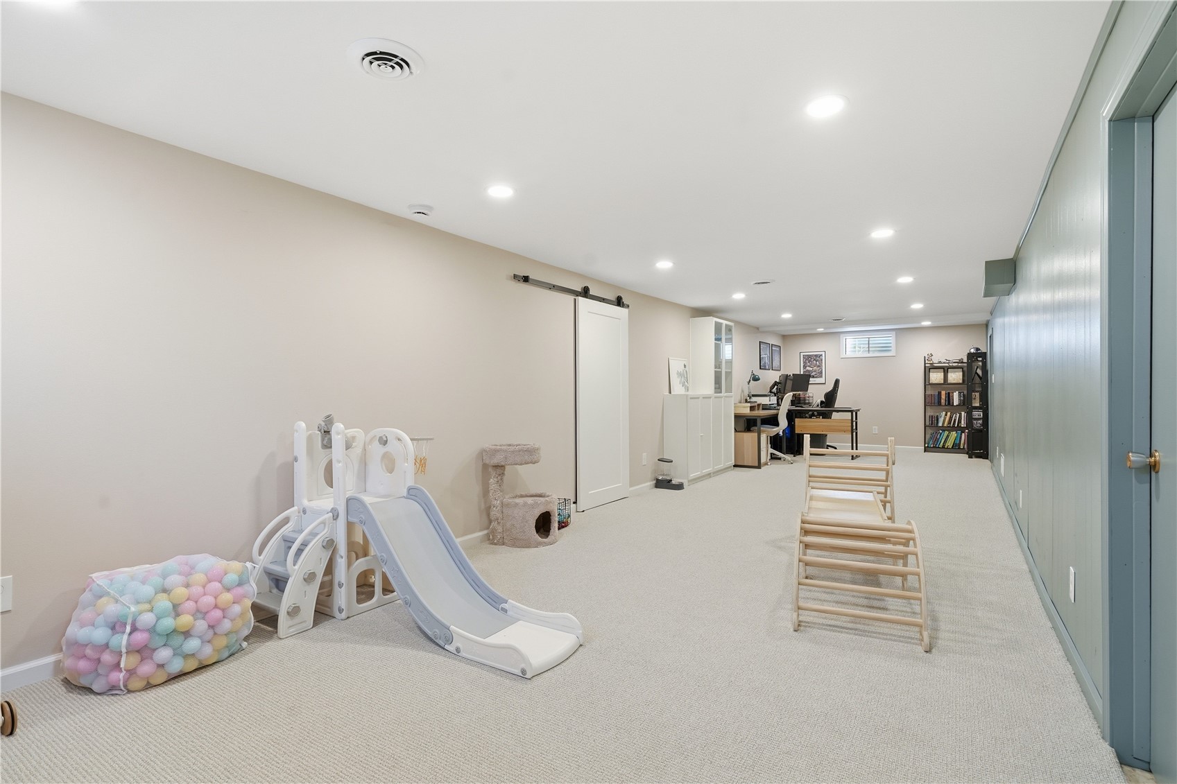 2051 Brookland Drive NE Cedar Rapids IA 52402