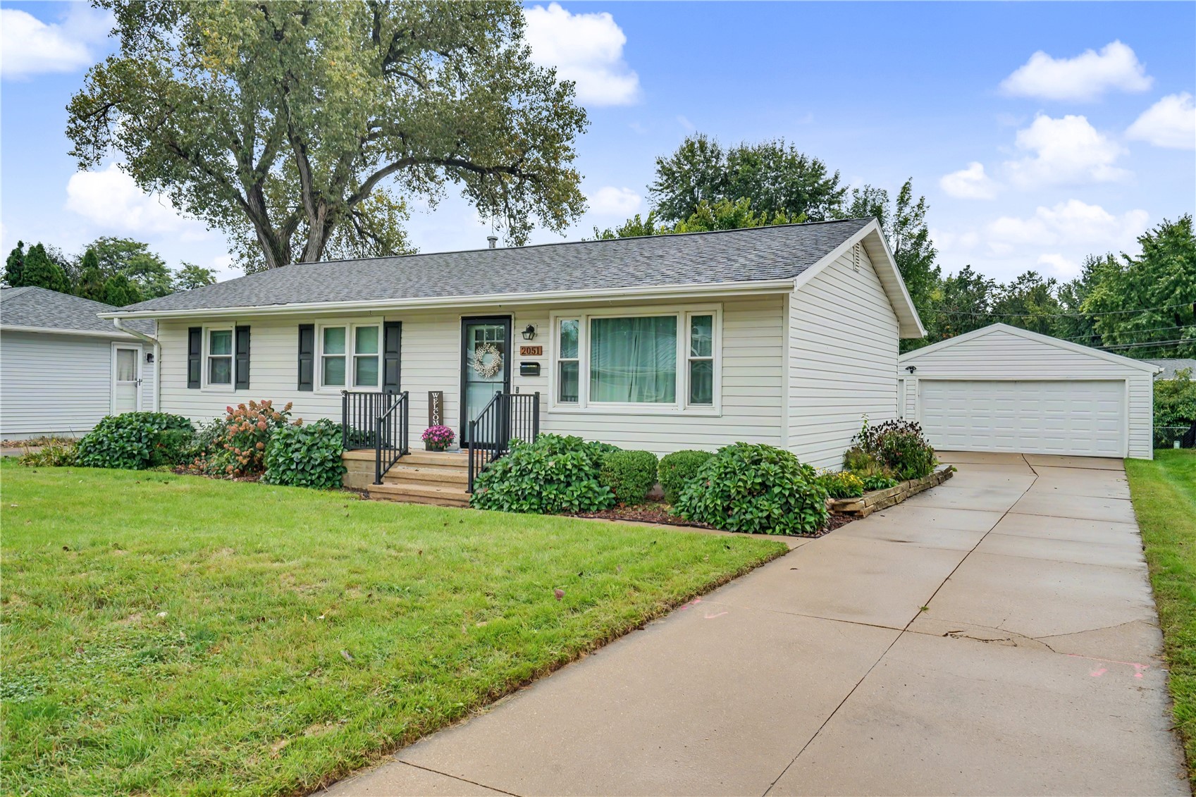 2051 Brookland Drive NE Cedar Rapids IA 52402