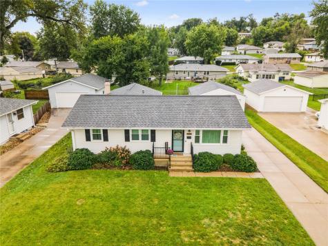 2051 Brookland Drive NE Cedar Rapids IA 52402