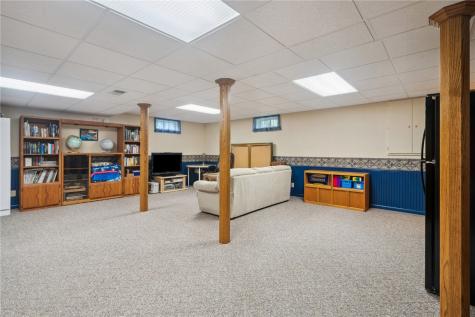 50 Shadow Lane Lisbon IA 52253