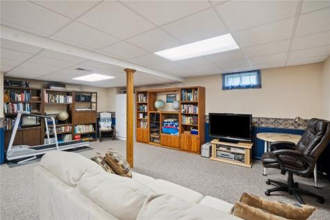 50 Shadow Lane Lisbon IA 52253