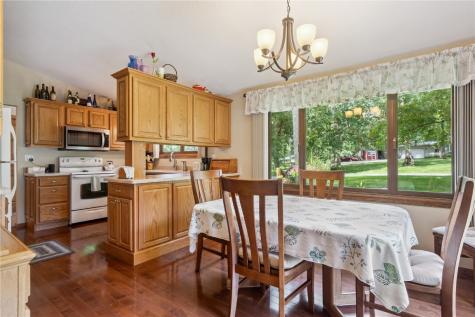 50 Shadow Lane Lisbon IA 52253