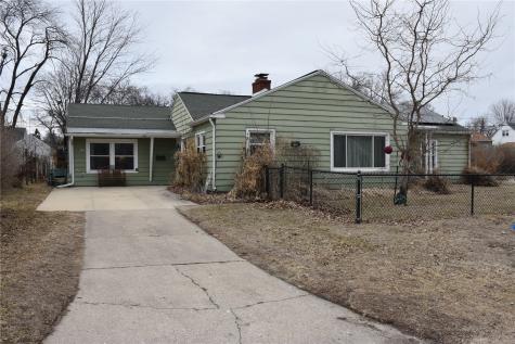 700 25th Street NE Cedar Rapids IA 52402