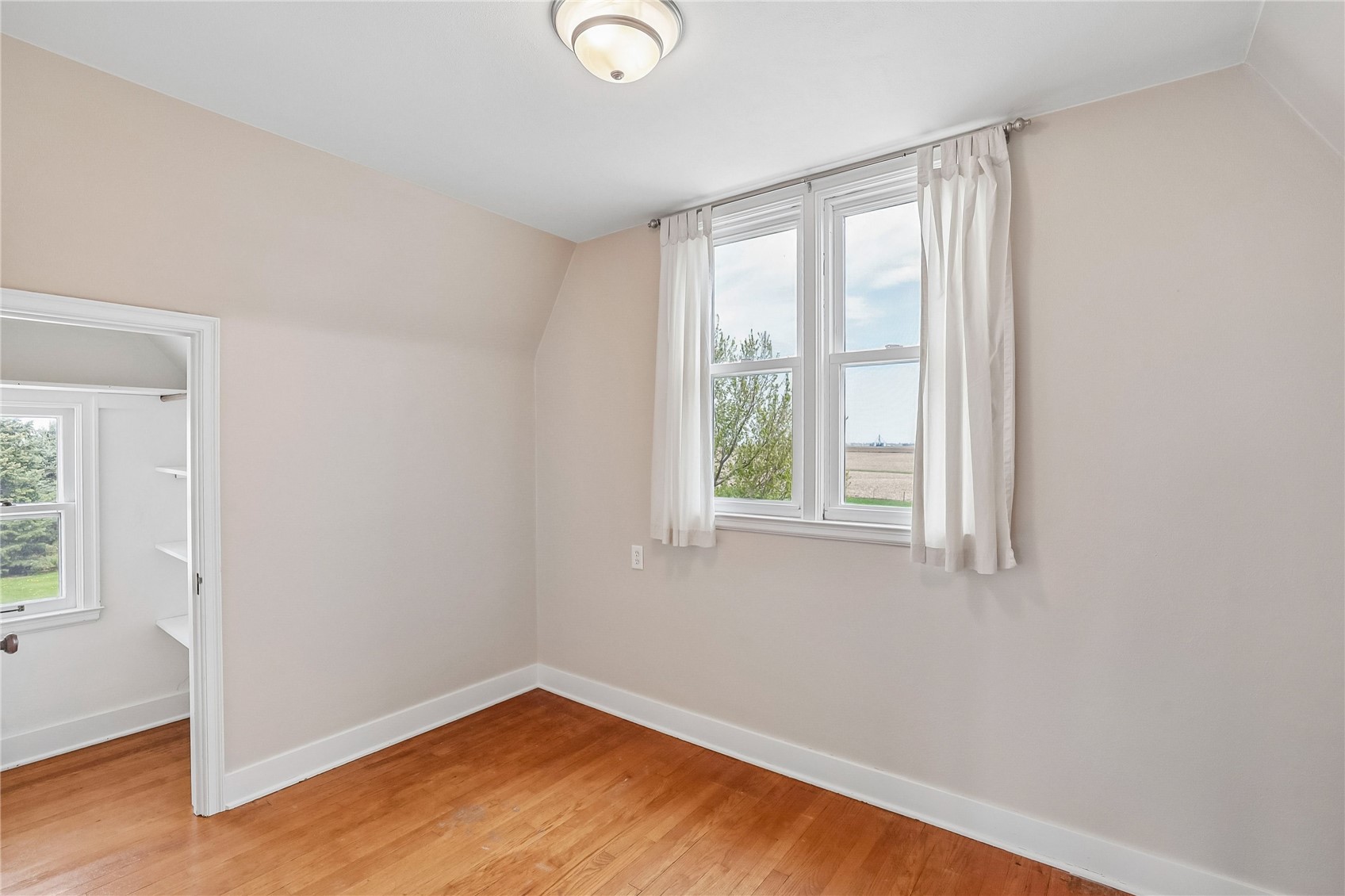 7083 18th Avenue Van Horne IA 52346