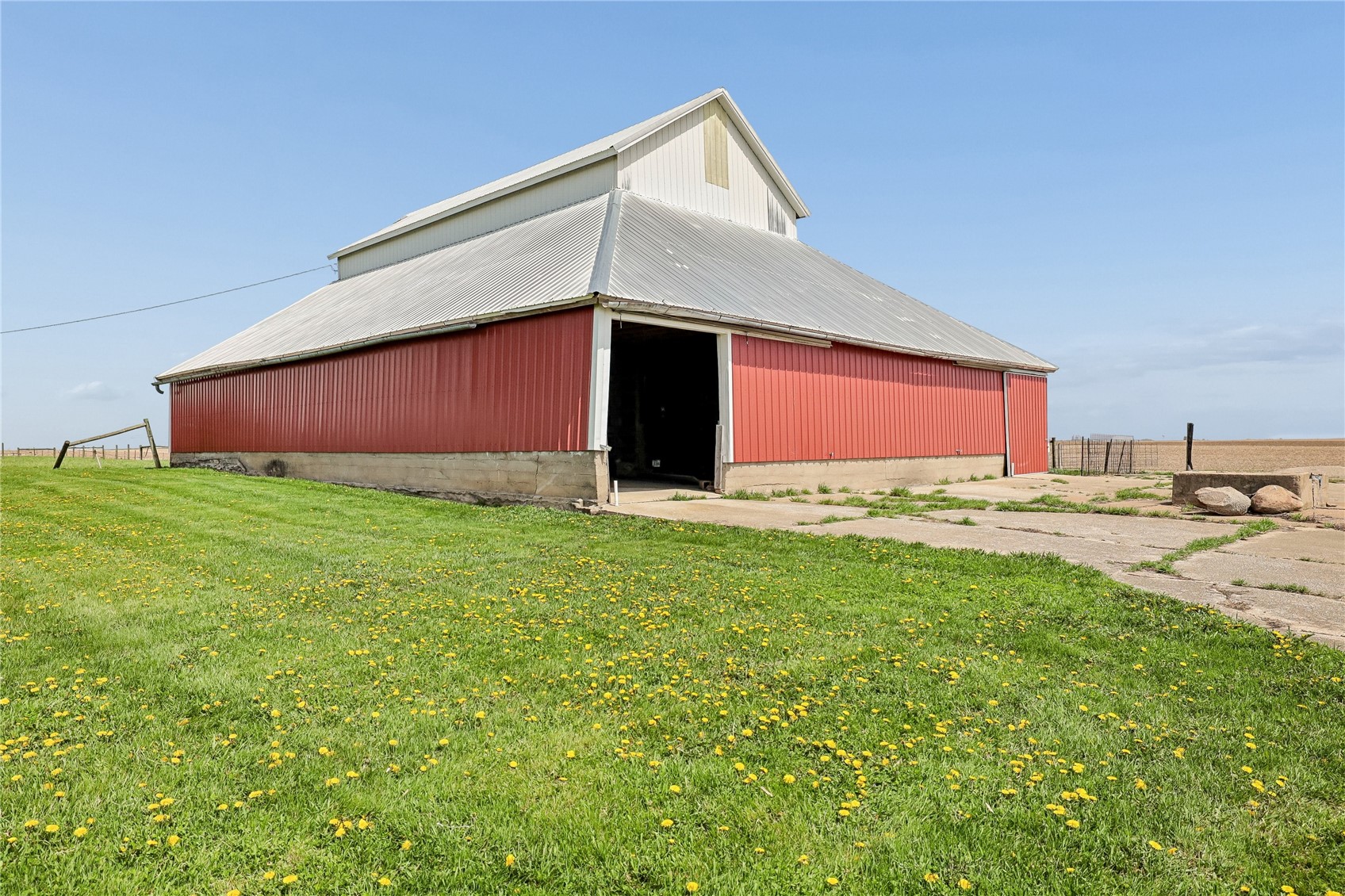 7083 18th Avenue Van Horne IA 52346