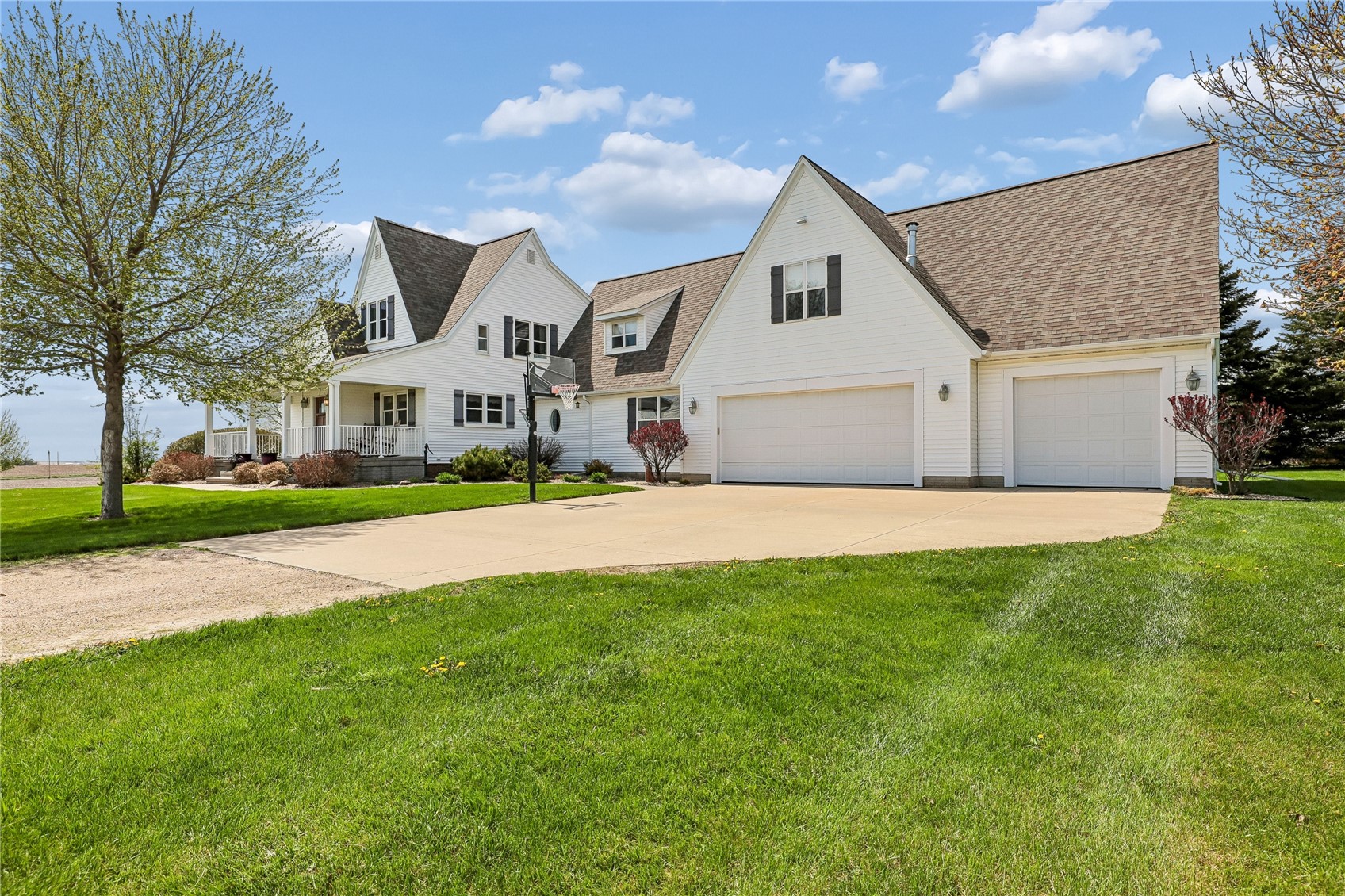 7083 18th Avenue Van Horne IA 52346