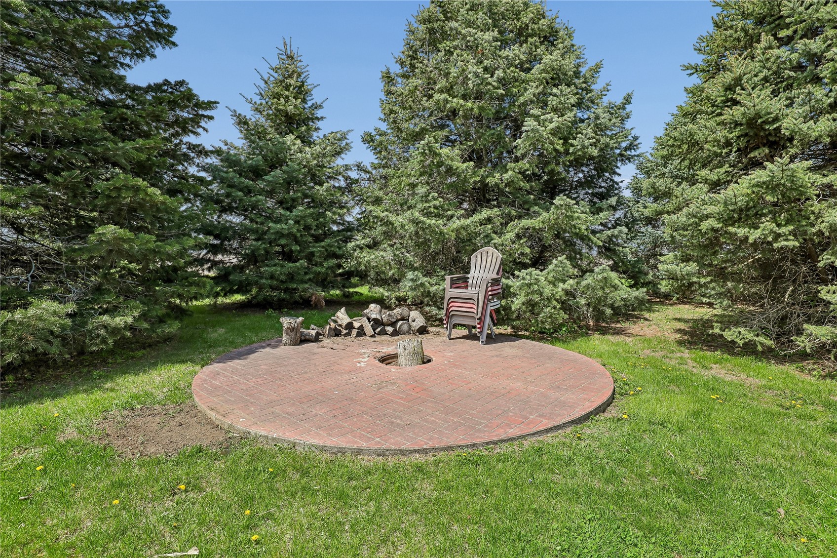 7083 18th Avenue Van Horne IA 52346