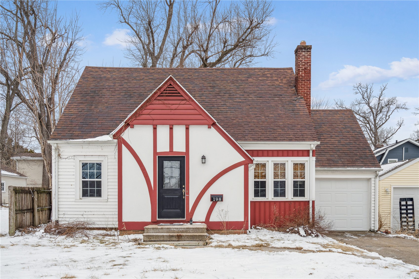 198 Forest Drive SE Cedar Rapids IA 52403