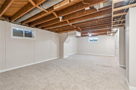 198 Forest Drive SE Cedar Rapids IA 52403