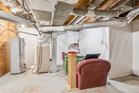 198 Forest Drive SE Cedar Rapids IA 52403