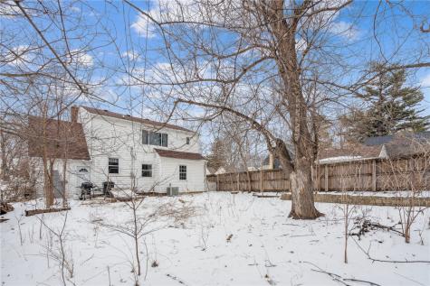 198 Forest Drive SE Cedar Rapids IA 52403