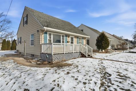 624 40th Street NE Cedar Rapids IA 52403