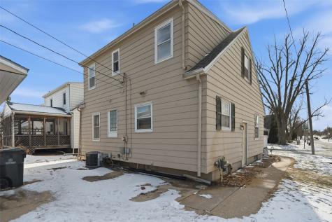 624 40th Street NE Cedar Rapids IA 52403