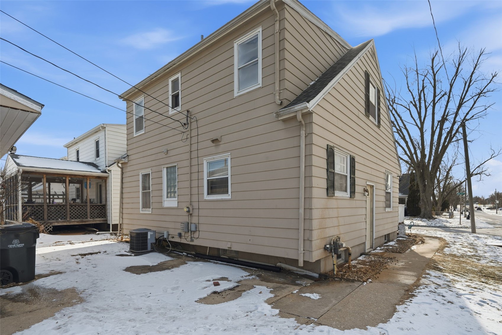 624 40th Street NE Cedar Rapids IA 52403