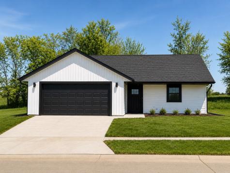 5006 Dostal SW Cedar Rapids IA 52404
