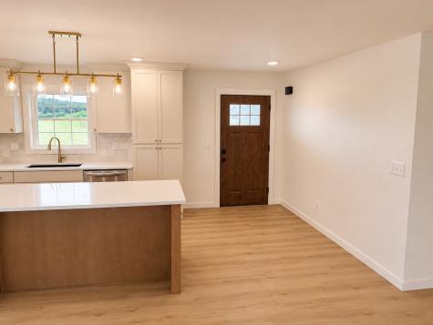 5006 Dostal SW Cedar Rapids IA 52404