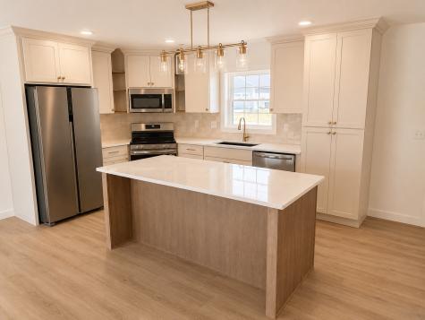 5006 Dostal SW Cedar Rapids IA 52404