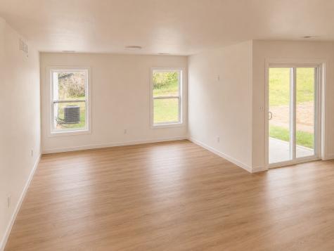 5006 Dostal SW Cedar Rapids IA 52404