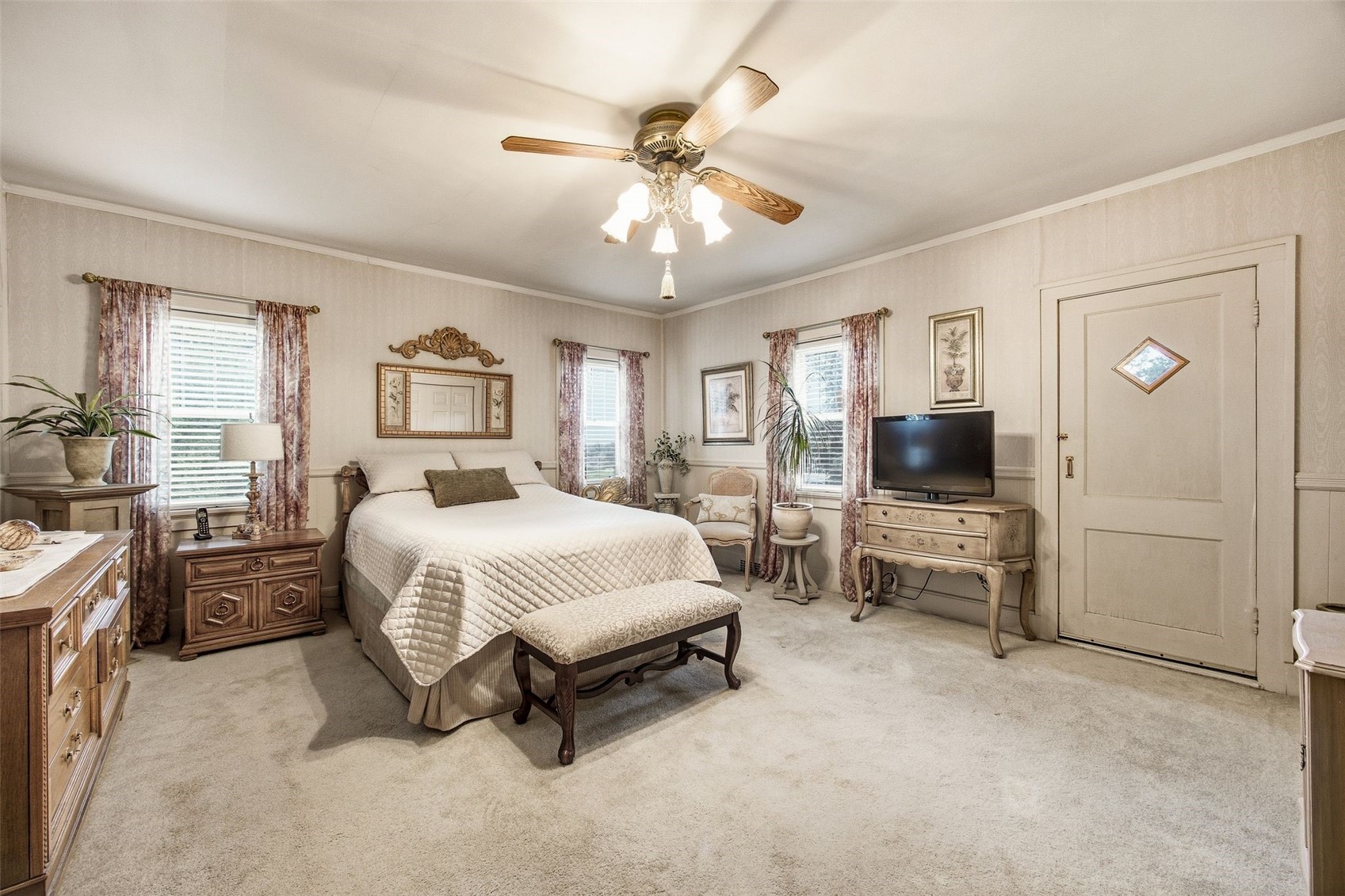 3501 F Avenue NW Cedar Rapids IA 52405