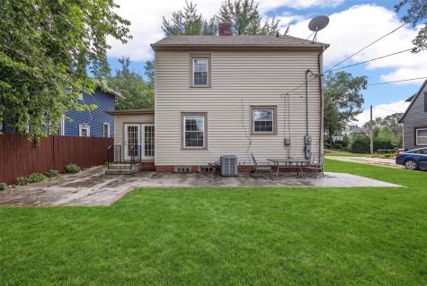 1960 2nd Avenue SE Cedar Rapids IA 52403