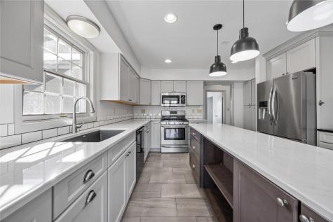 3018 Terry Drive SE Cedar Rapids IA 52403