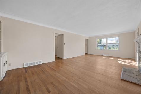 3018 Terry Drive SE Cedar Rapids IA 52403