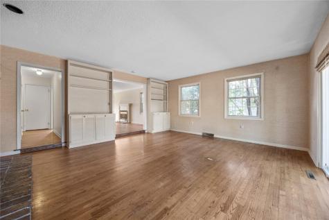 3018 Terry Drive SE Cedar Rapids IA 52403