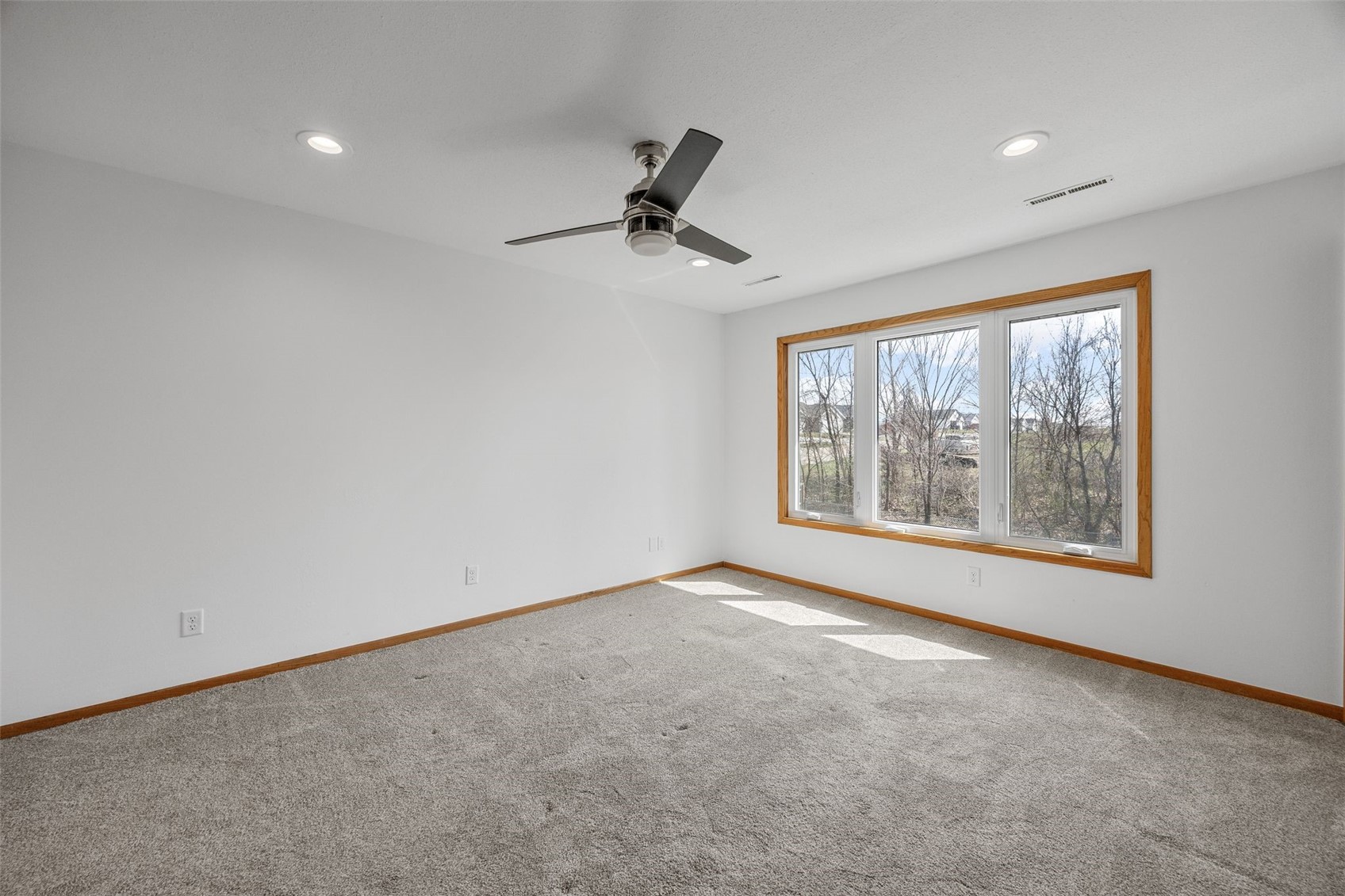 5750 J Street SW Cedar Rapids IA 52404
