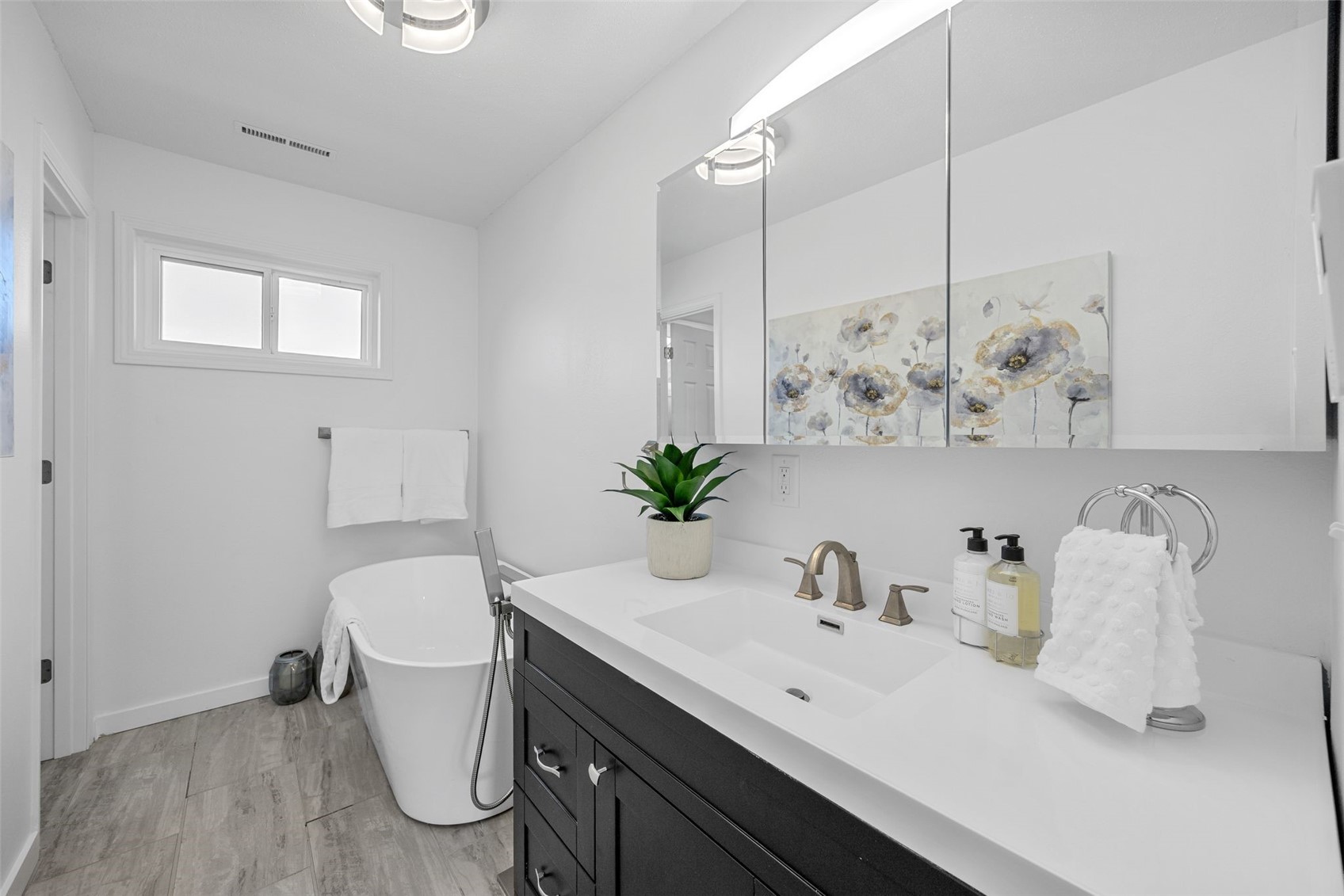 5750 J Street SW Cedar Rapids IA 52404