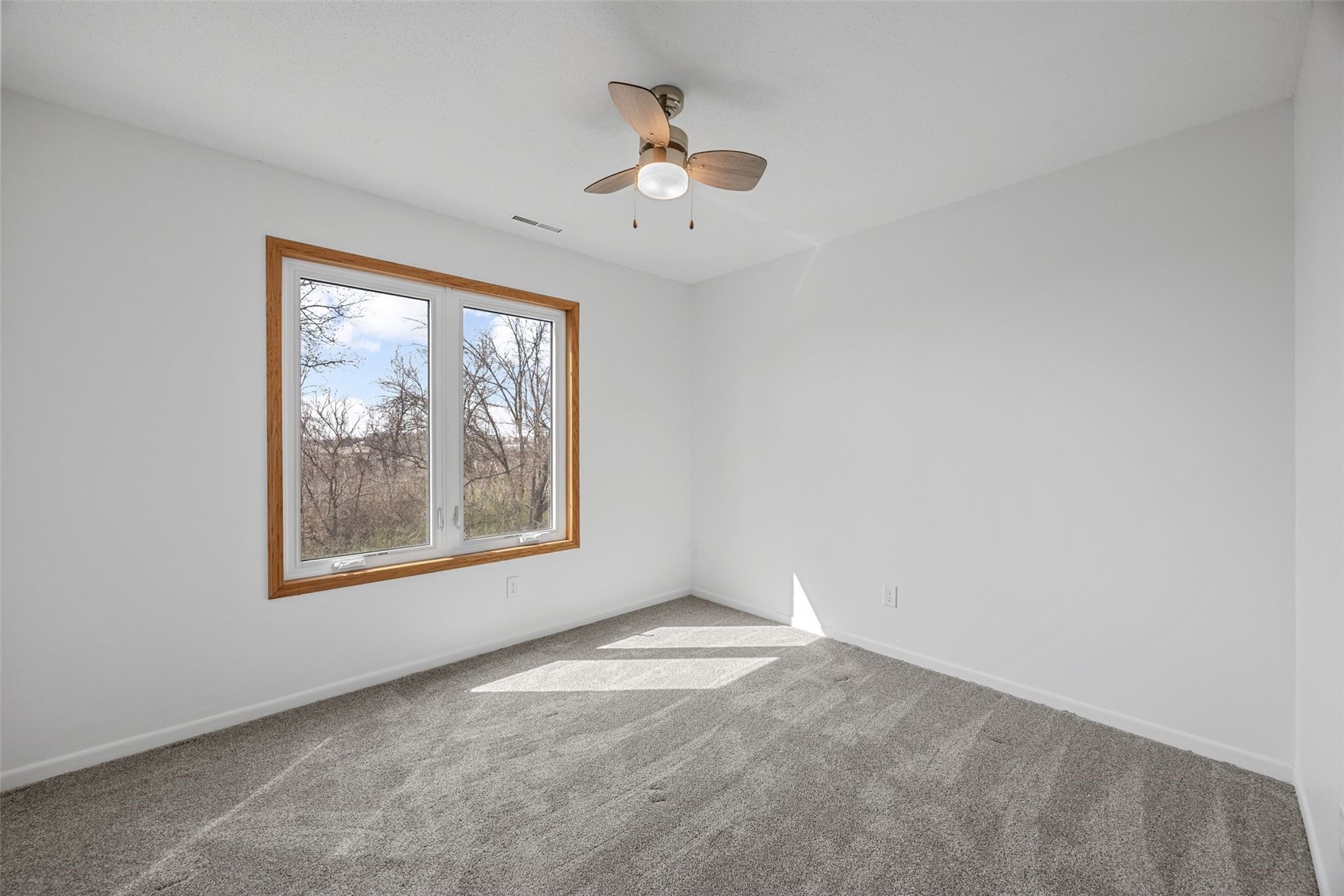5750 J Street SW Cedar Rapids IA 52404
