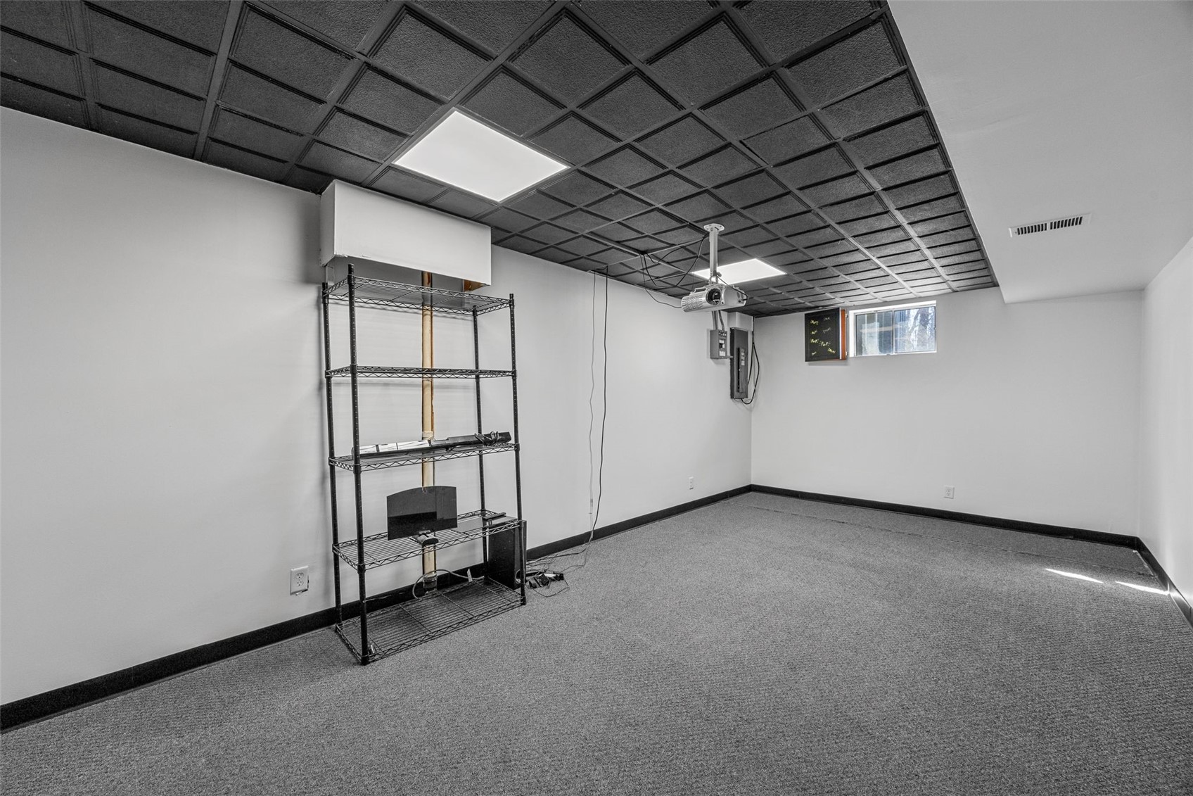 5750 J Street SW Cedar Rapids IA 52404