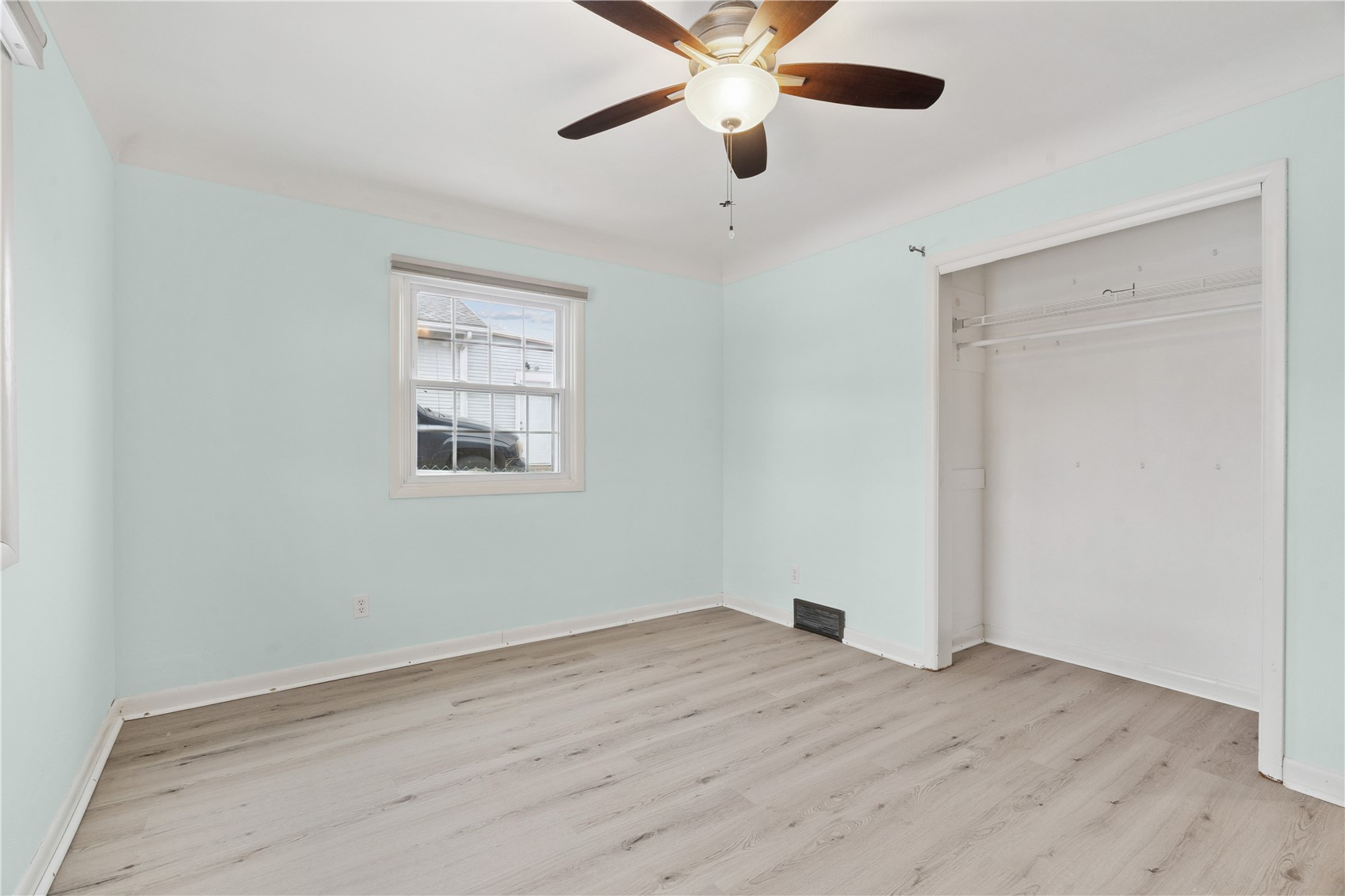 1637 13th Street NW Cedar Rapids IA 52405
