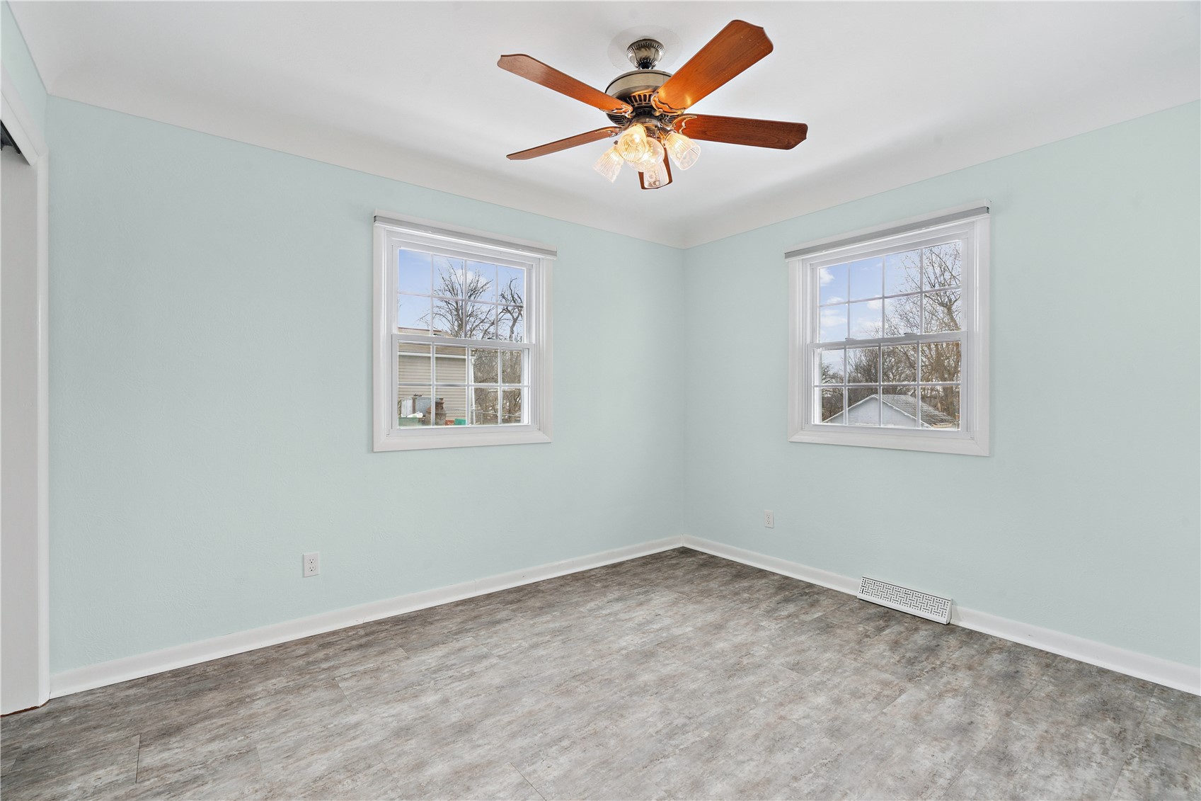 1637 13th Street NW Cedar Rapids IA 52405