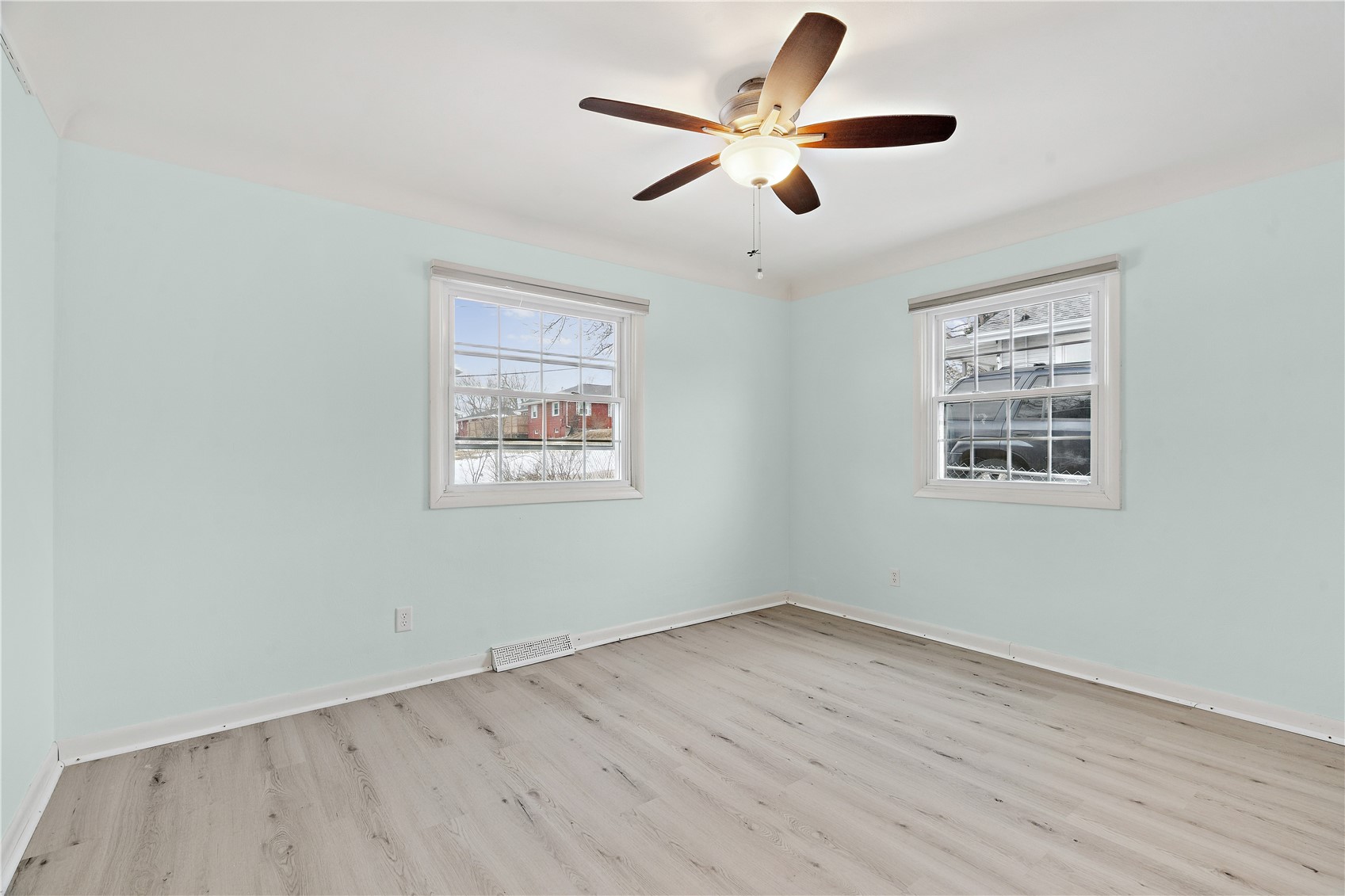 1637 13th Street NW Cedar Rapids IA 52405