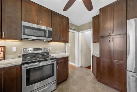 1214 Staub Court NE Cedar Rapids IA 52402