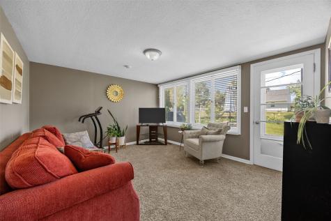 1214 Staub Court NE Cedar Rapids IA 52402