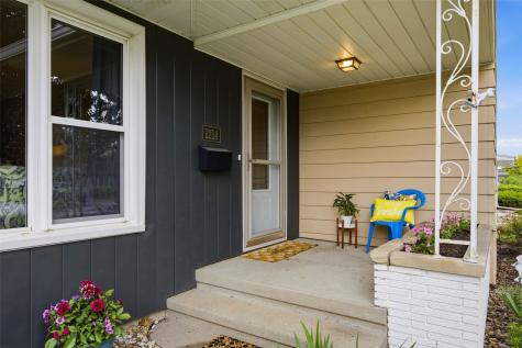1214 Staub Court NE Cedar Rapids IA 52402