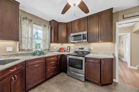 1214 Staub Court NE Cedar Rapids IA 52402