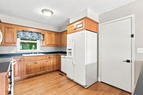 3165 25th Avenue Marion IA 52302